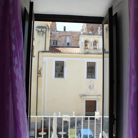 Donna Viola Daire